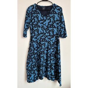 Ava has Navy blue chromosome dress